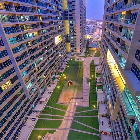 Octavius Holiday Homes, Spacious 2 Bedroom Apartment, Dubai Skyline & Burj Khalifa View Экстерьер фото